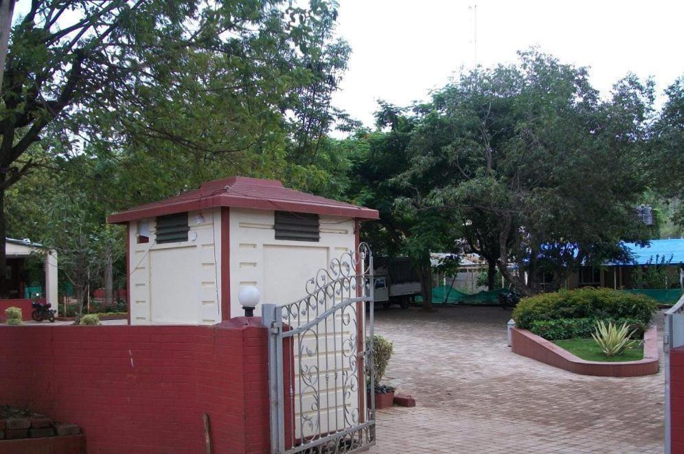 7 Apple Resort Lonavala Kültér fotó